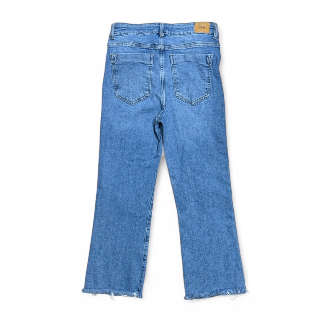 Zara High Rise Cropped Straight Jeans Medium Wash Frayed Hem Size 6 - Picture 4 of 5